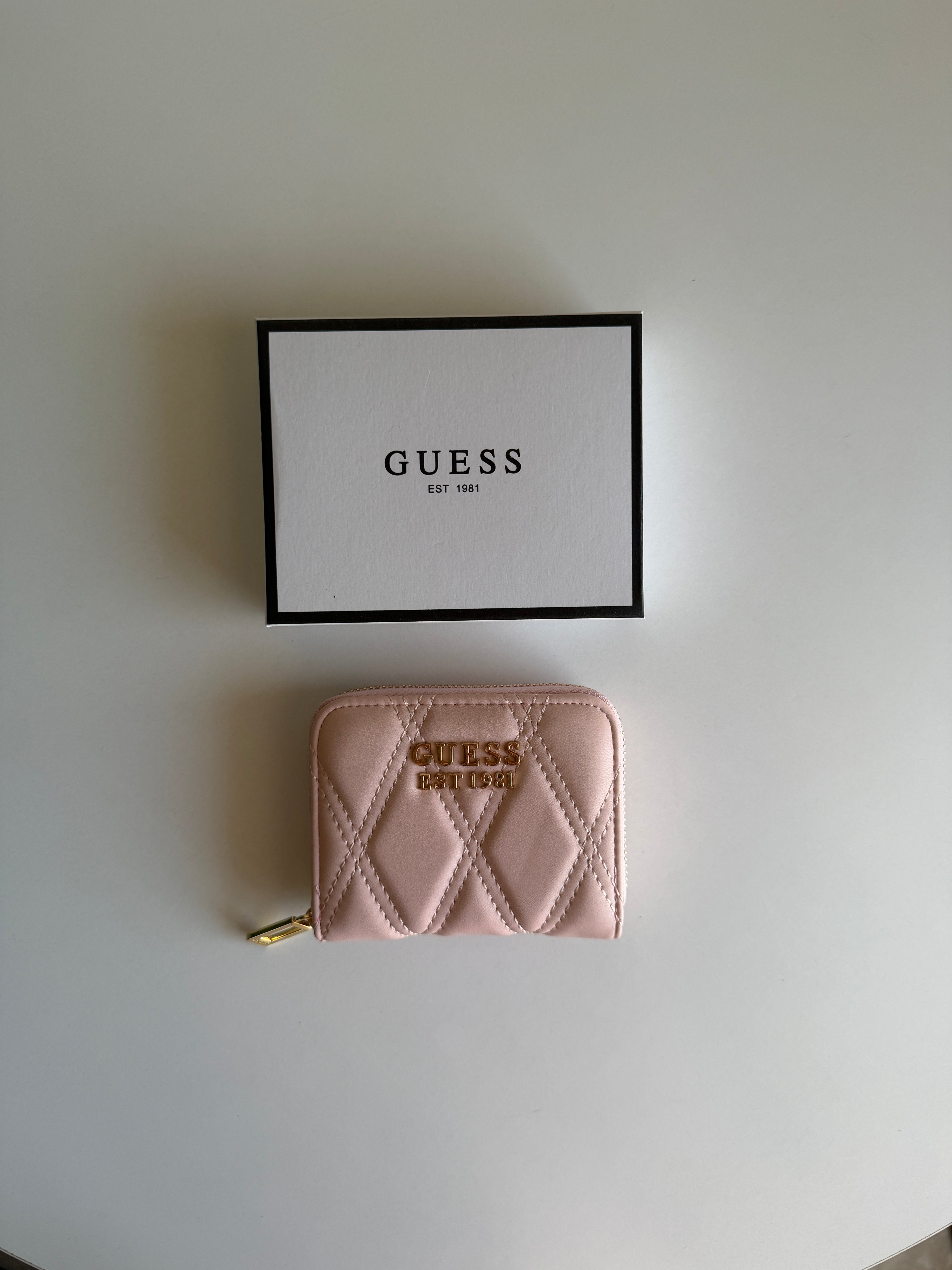 Guess mini wallet (pastel color)