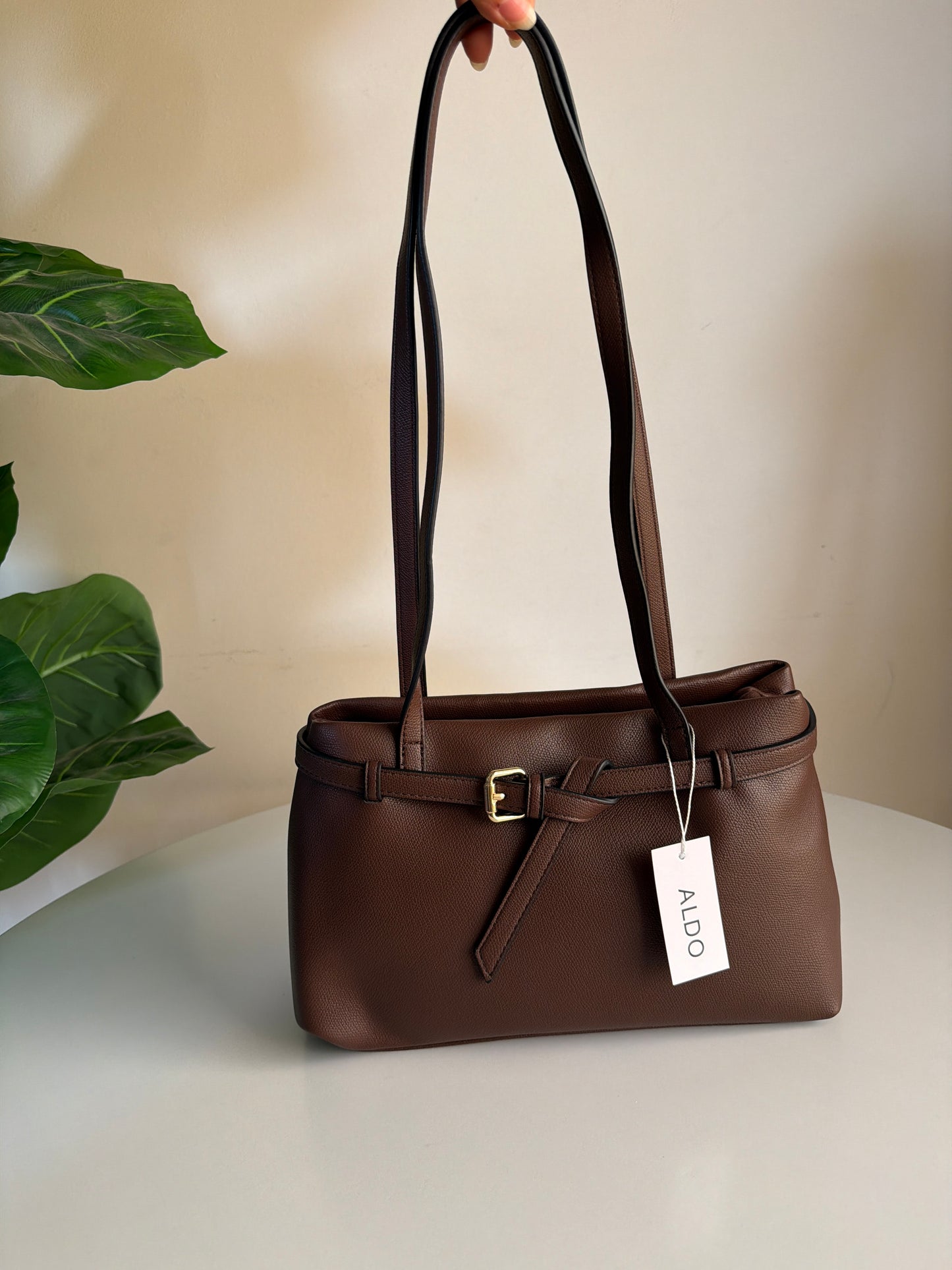 Aldo built shoulder bag