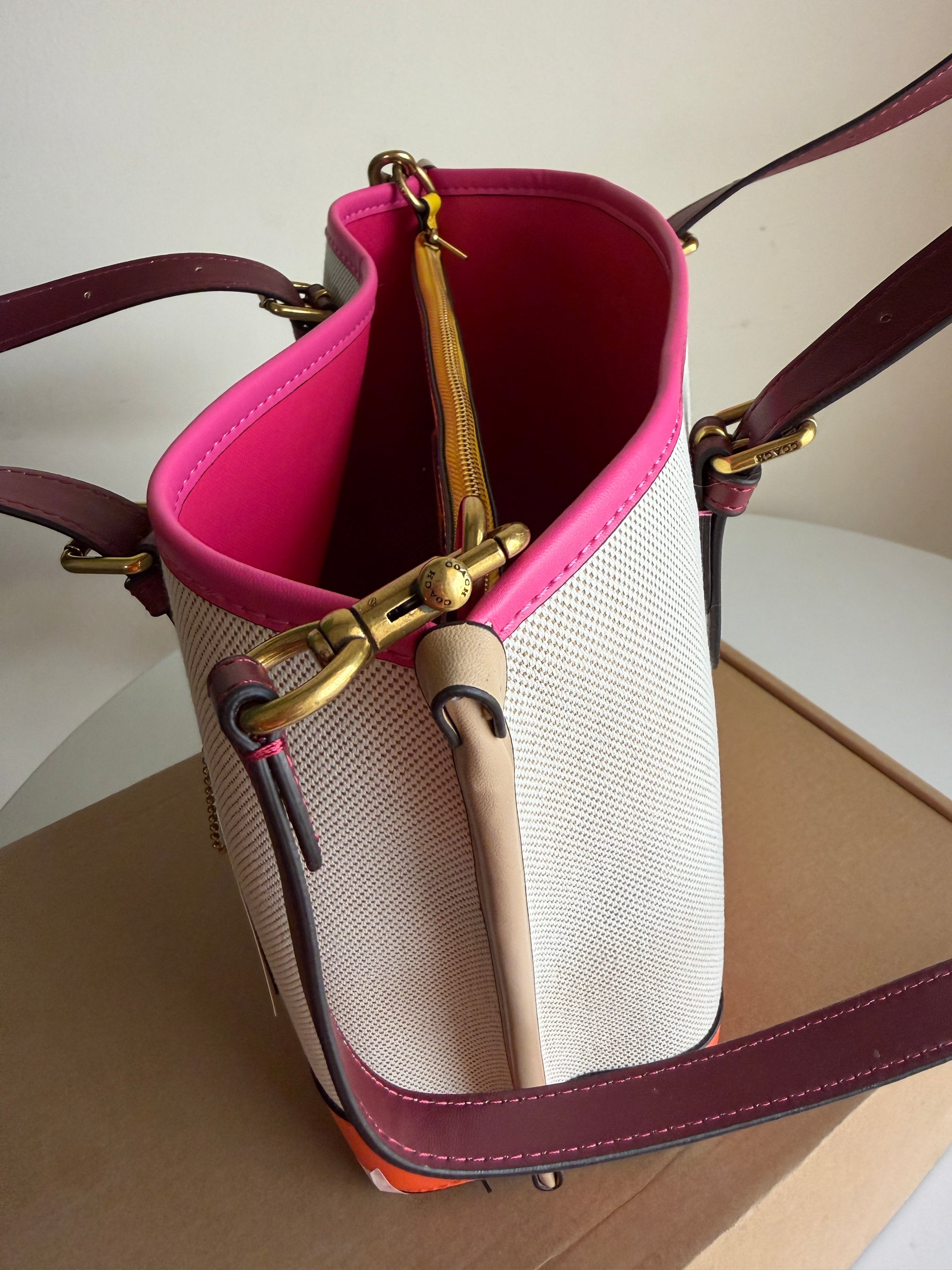 Coach Canvas tote bag 25 (Medium)