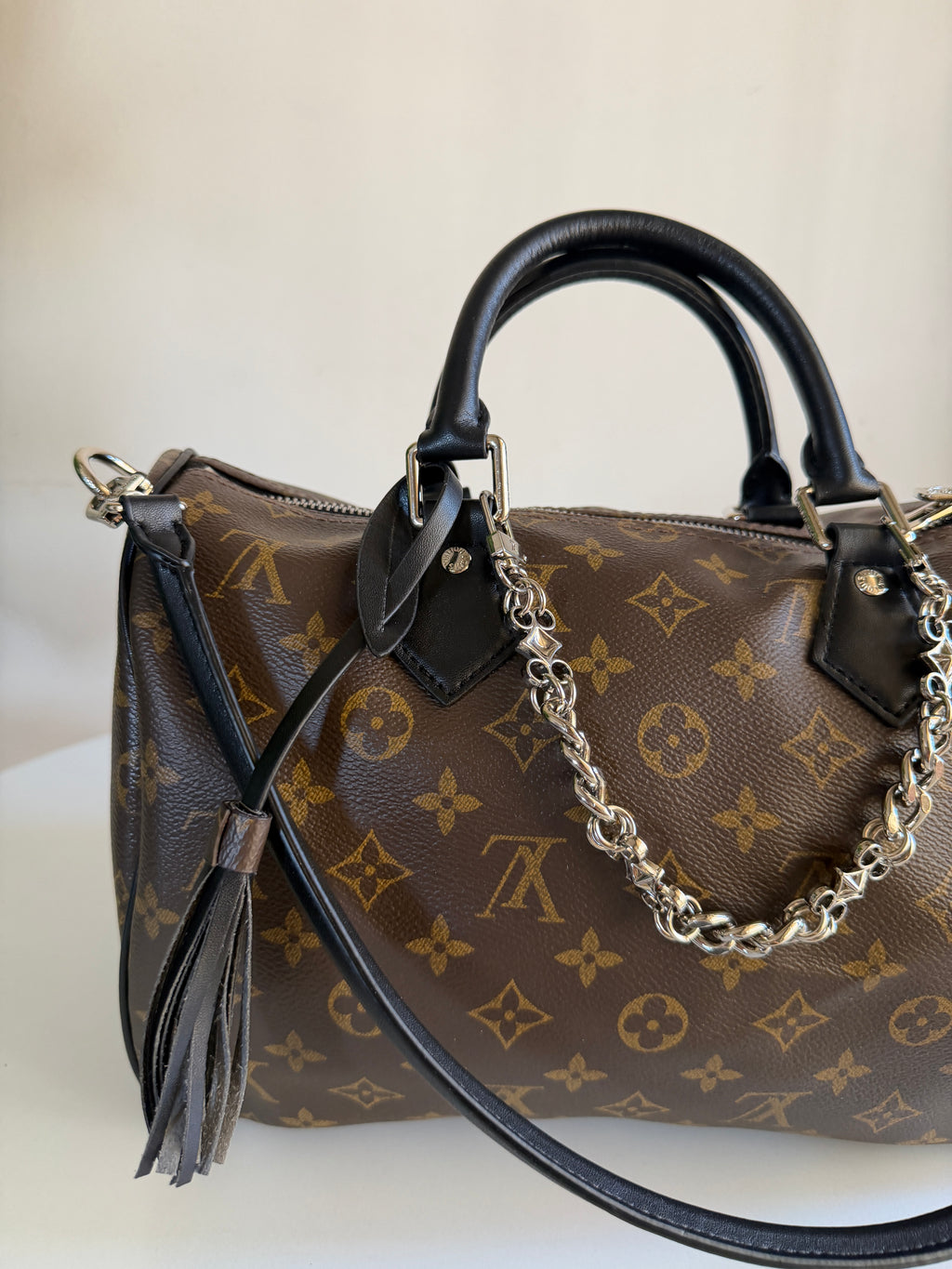 Louis Vuitton Speedy 30 Crafty - black and silver accessories