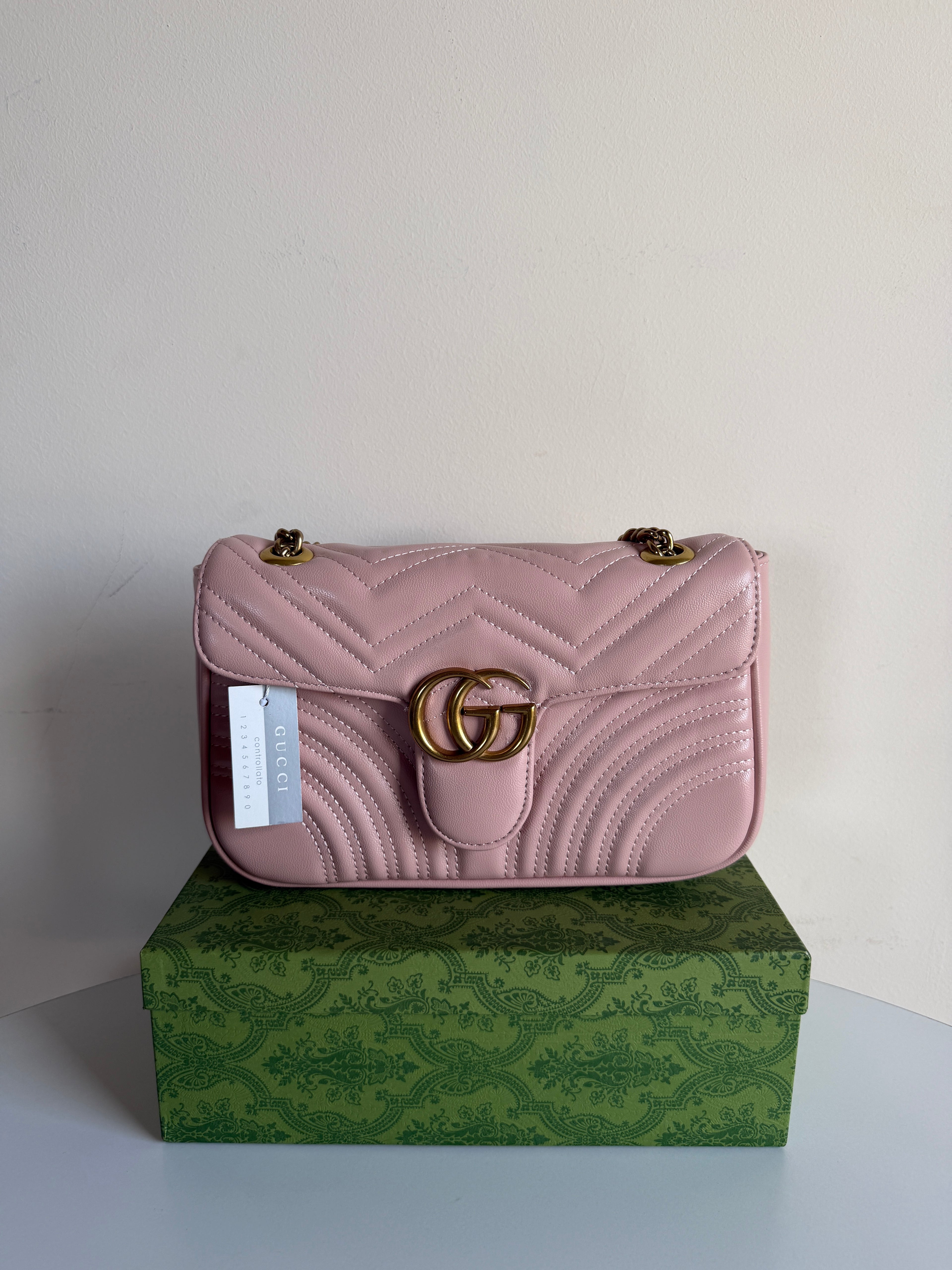 Gucci GG Marmont (Medium)