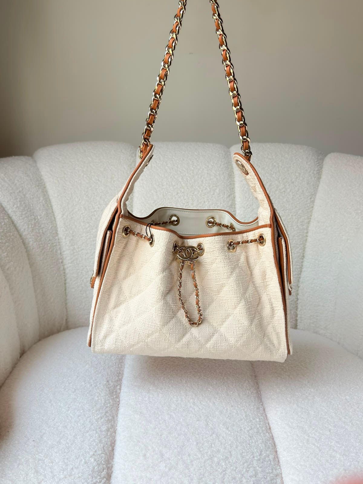 Chanel hobo bag mini off white- havan
