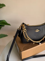 Coach teri shoulder bag with swagger chain gold
