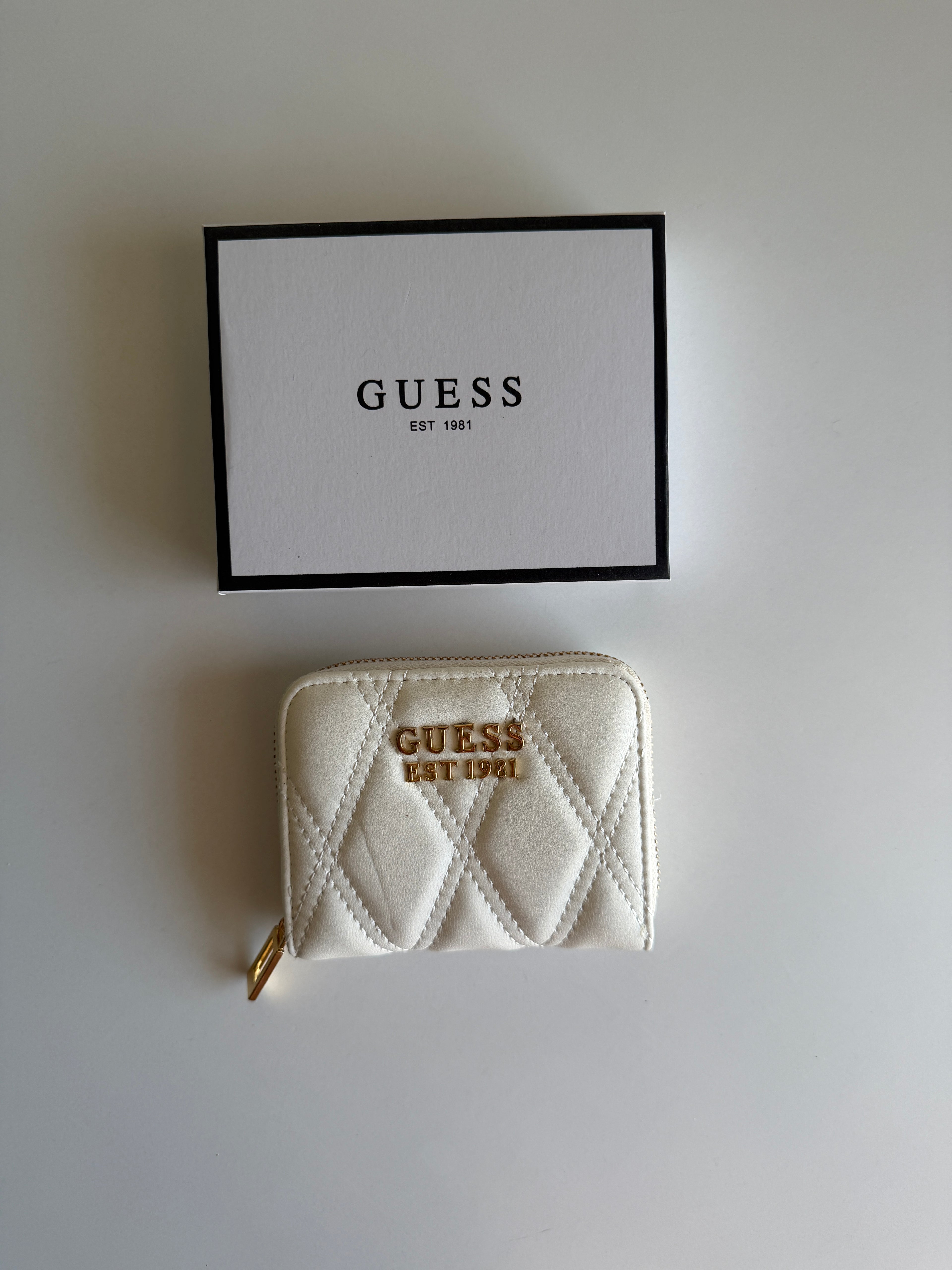 Guess mini wallet (pastel color)