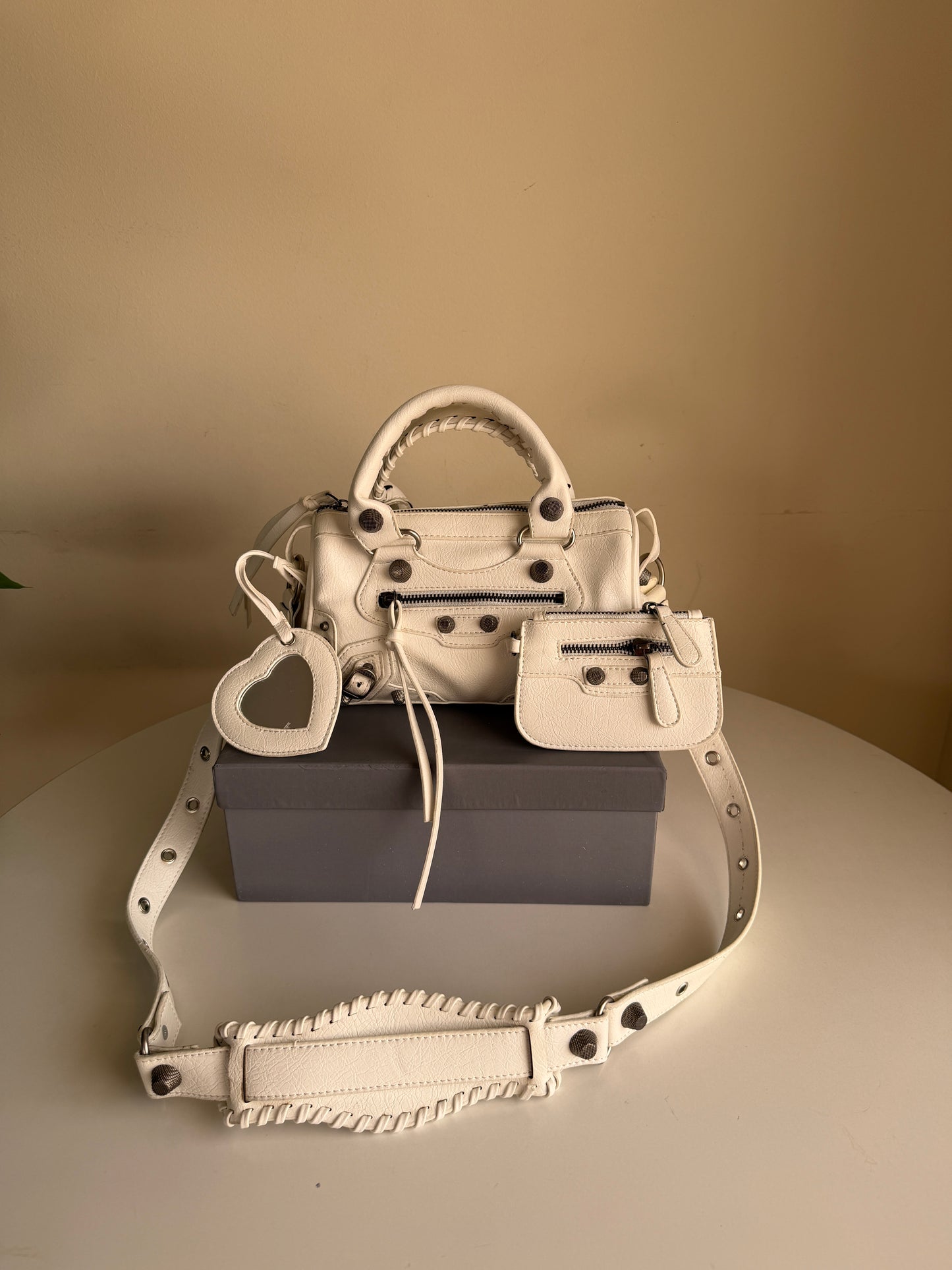 Balanciaga Neo Cagole bag