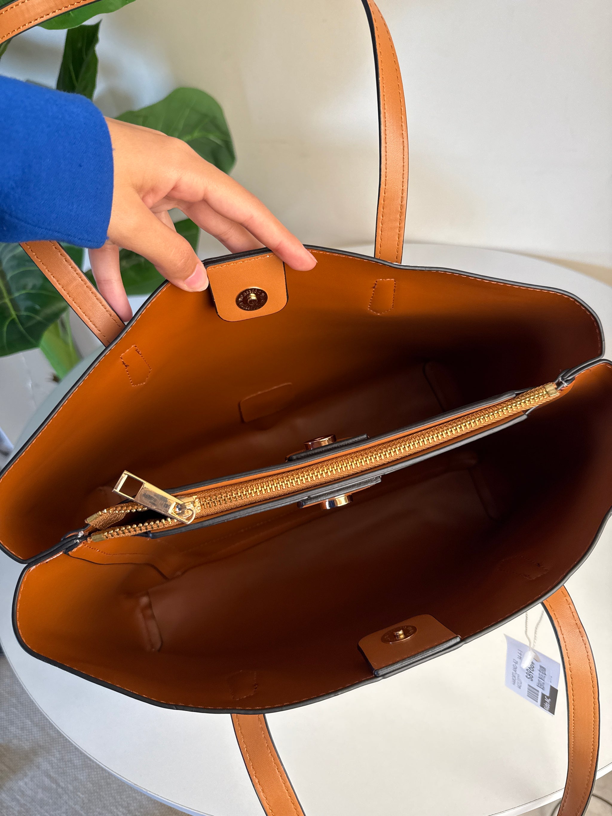 Aldo tote bag(wallet charm)