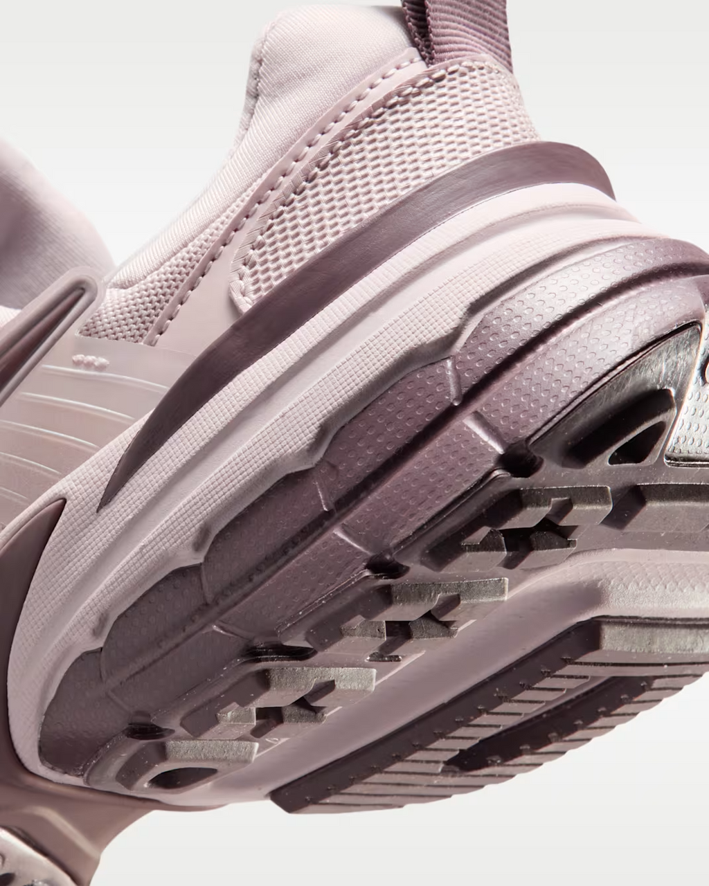 Nike V2K Run metalic pink