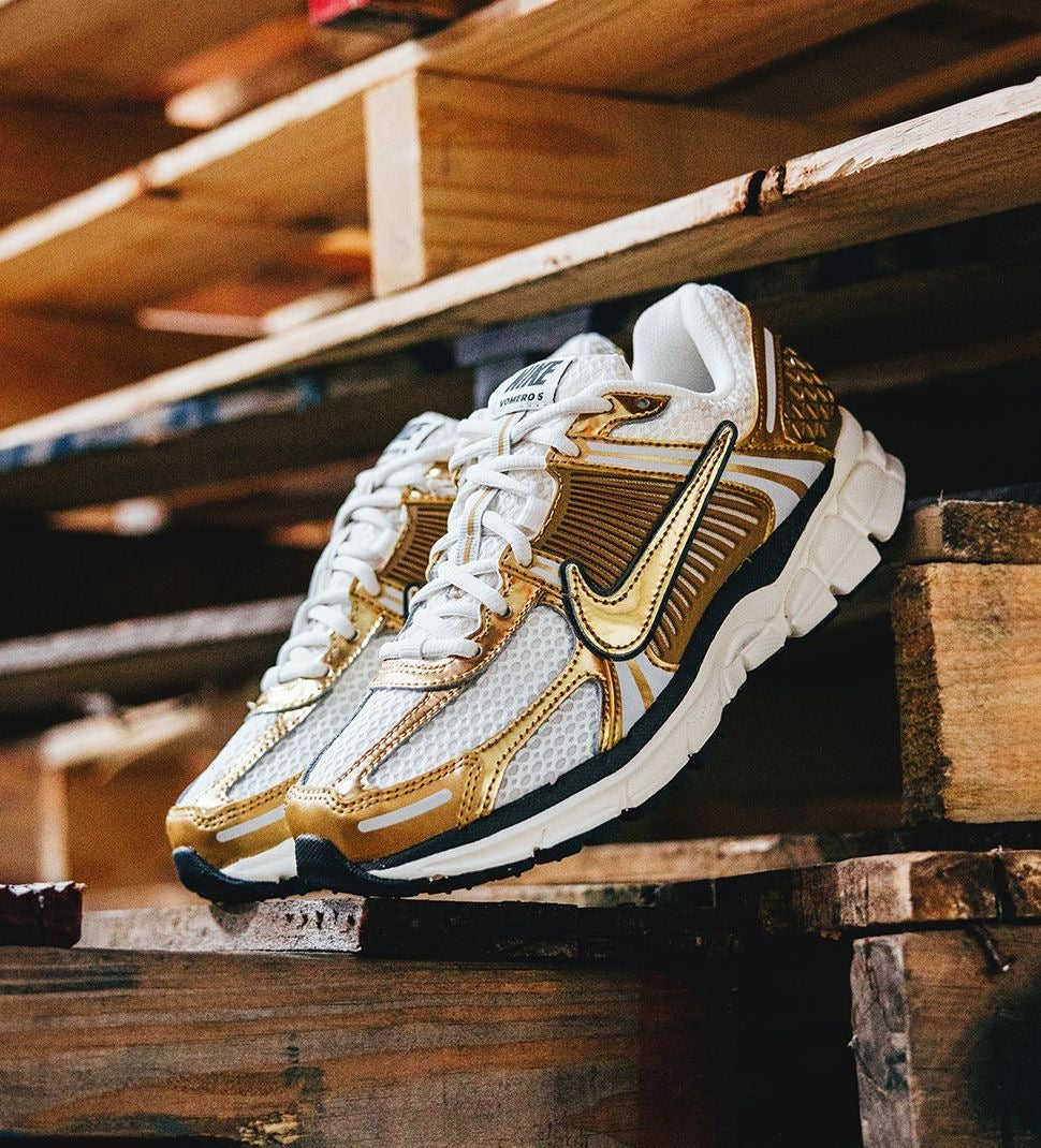 Air Zoom Vomero 5 'metalic gold'
