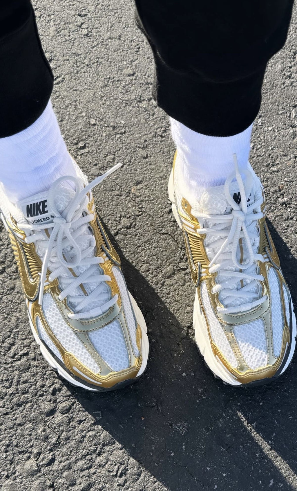 Air Zoom Vomero 5 'metalic gold'