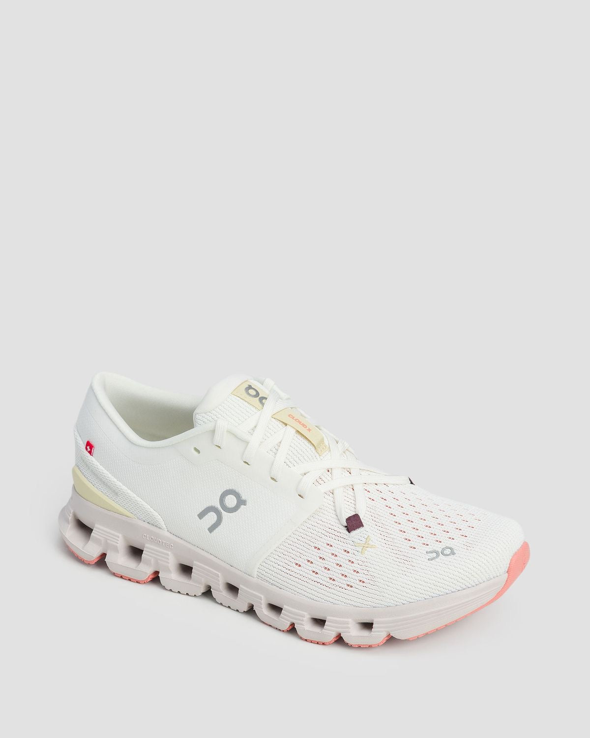 On Cloud Running X 4