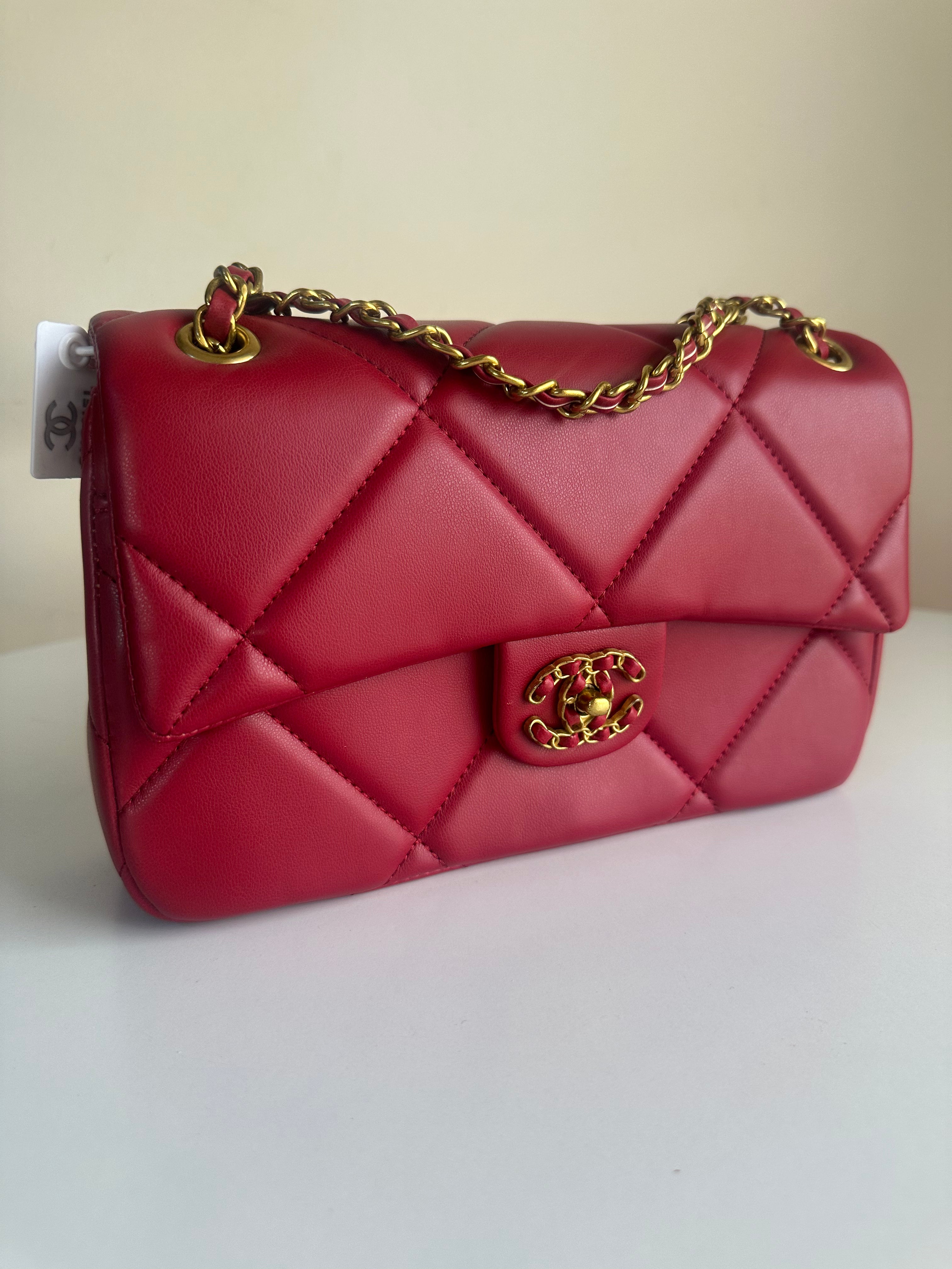 Chanel 19 flab bag