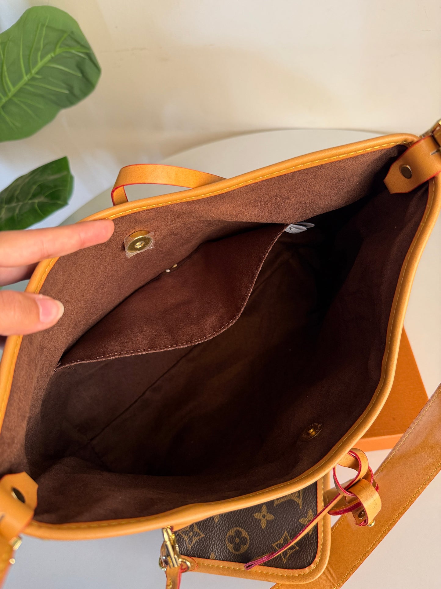 Loius Vuitton carry all pm bag brown + Birken Stock camel + Wallet Free