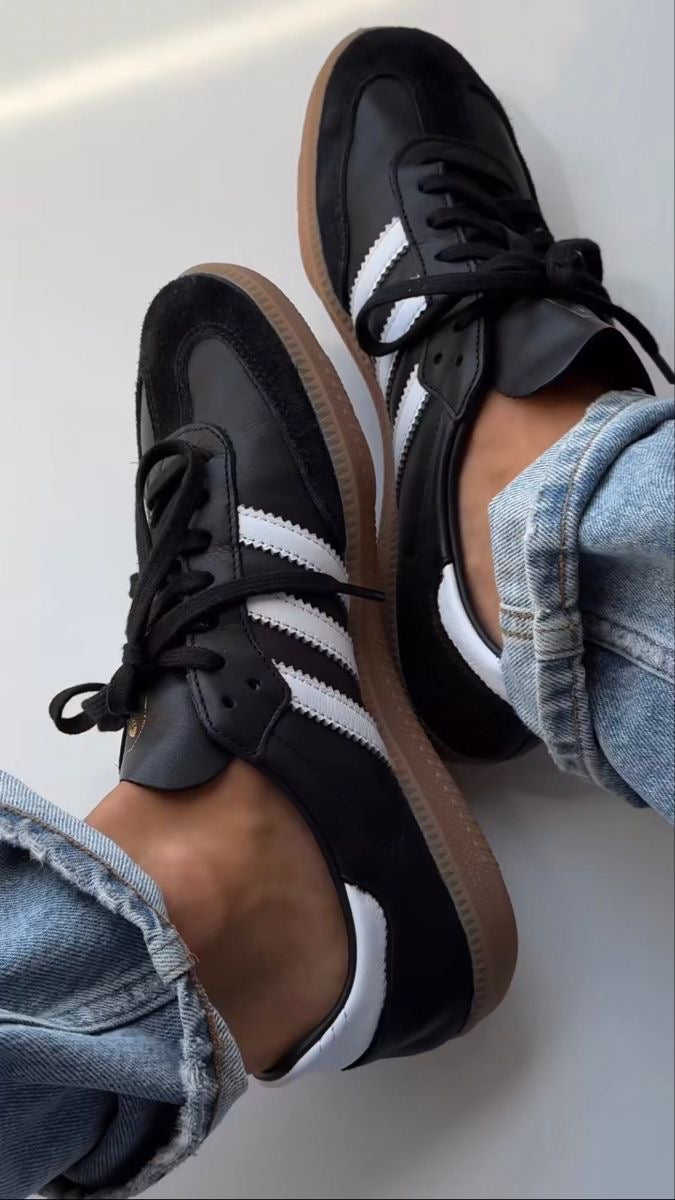 Miu Miu Shoulder bag black + Adidas Samba Og black + Wallet Free