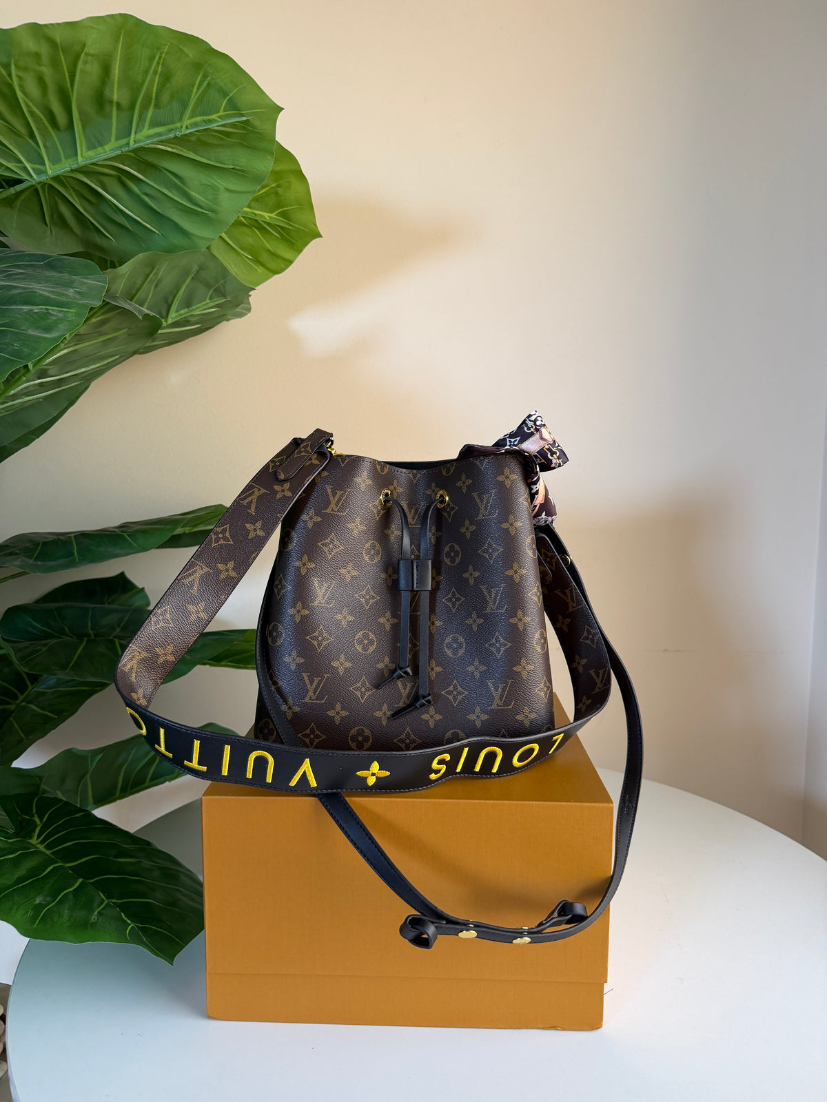 Louis Vuitton Neonoe MM