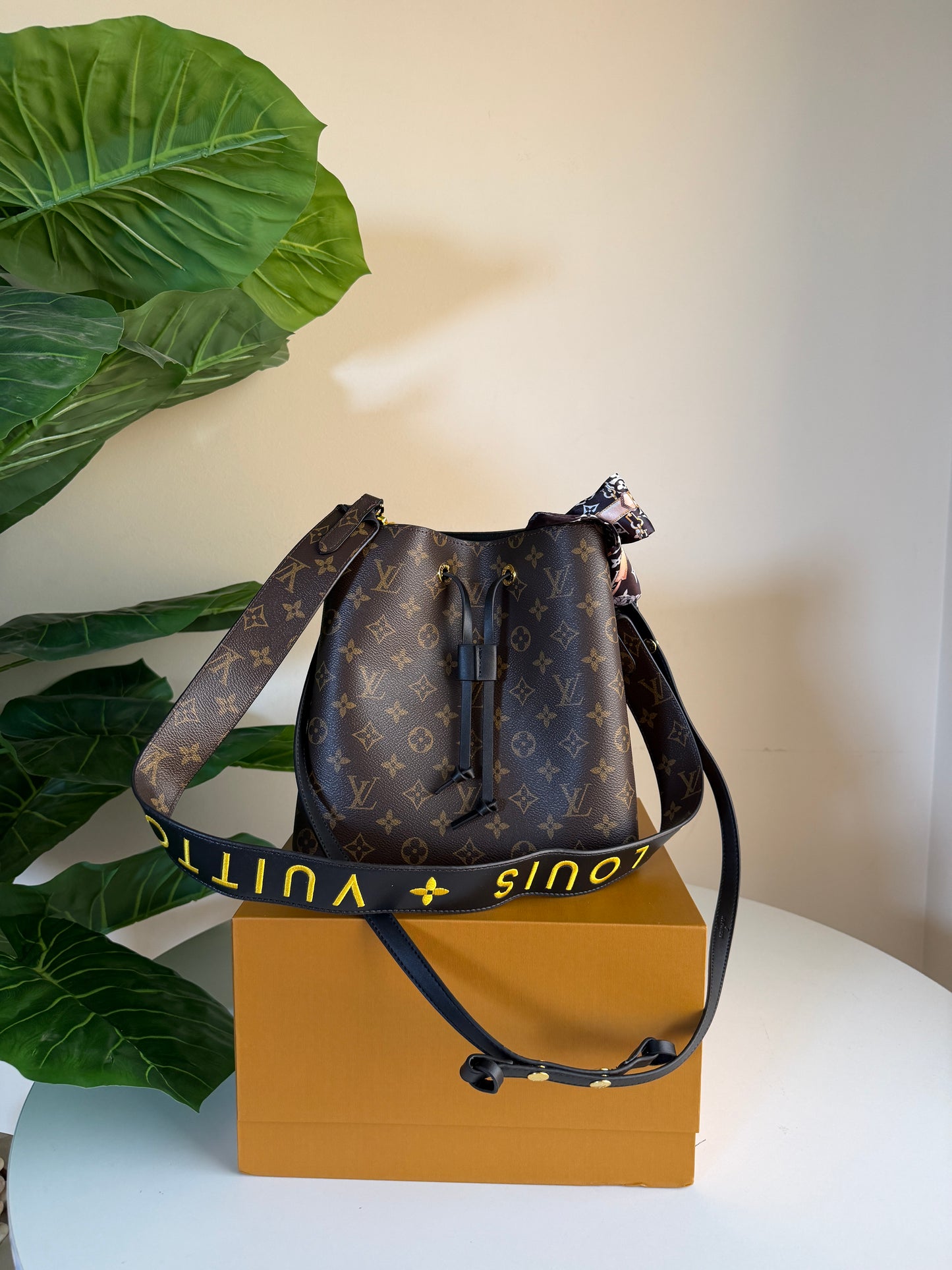 Louis Vuitton Neonoe MM
