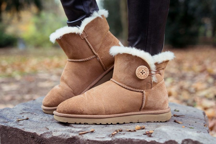 UGG Bailey Button II – Chestnut