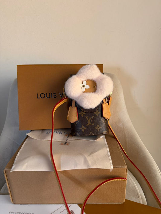 LV vivienne phone pouch