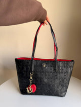 Carolina Herrera shoulder 2