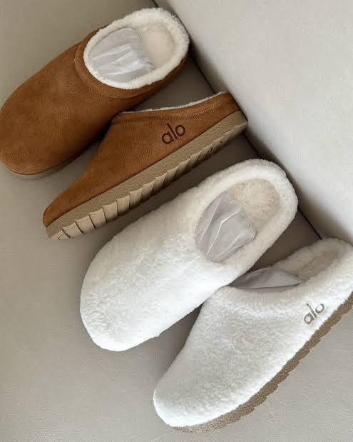 Alo Sherpa Recovery slipper saddle