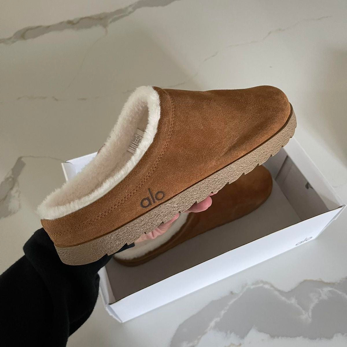 Alo Sherpa Recovery slipper saddle