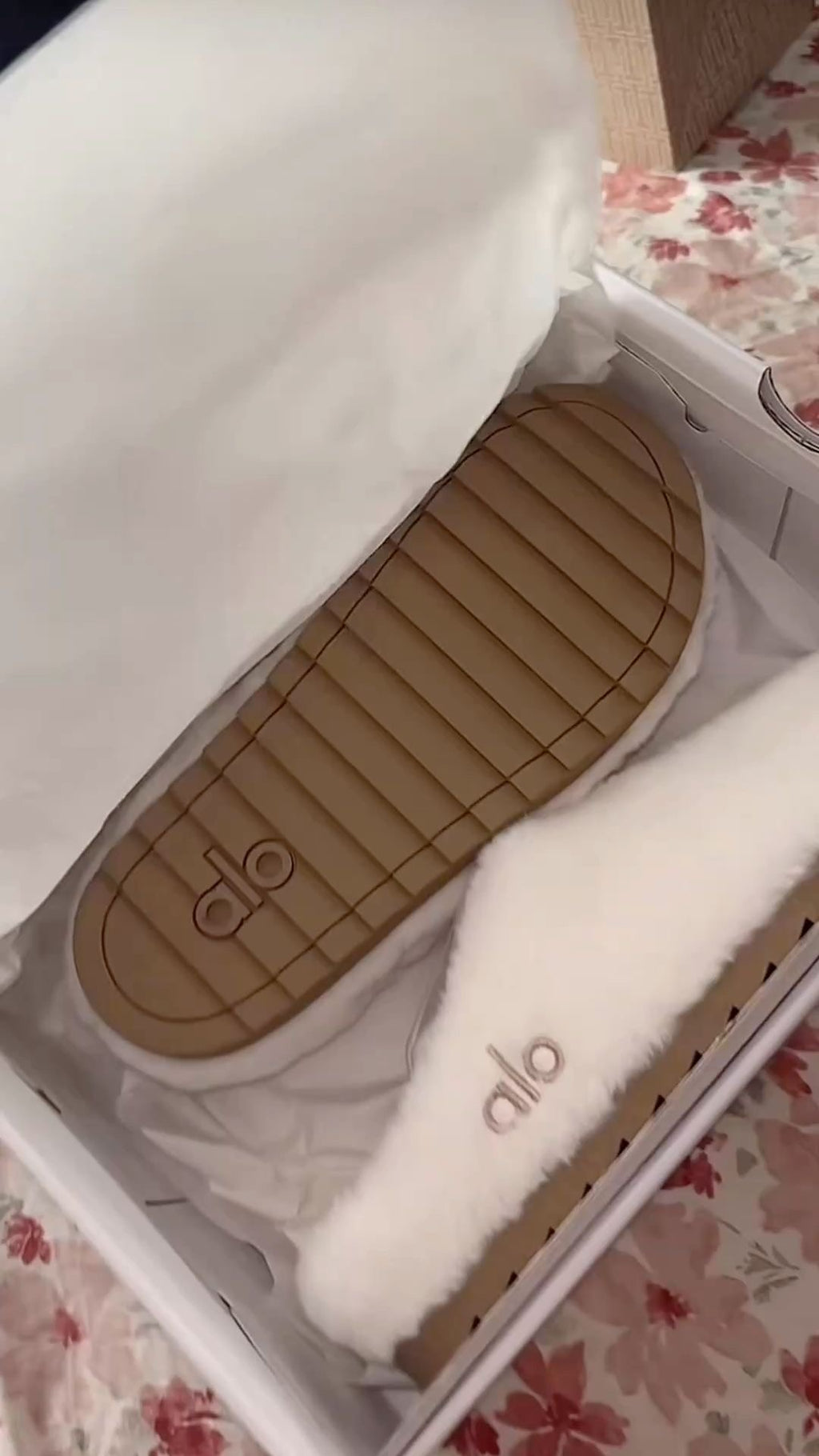 Alo Sherpa Recovery slipper saddle