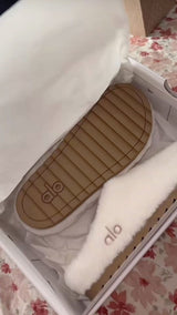 Alo Sherpa Recovery slipper saddle