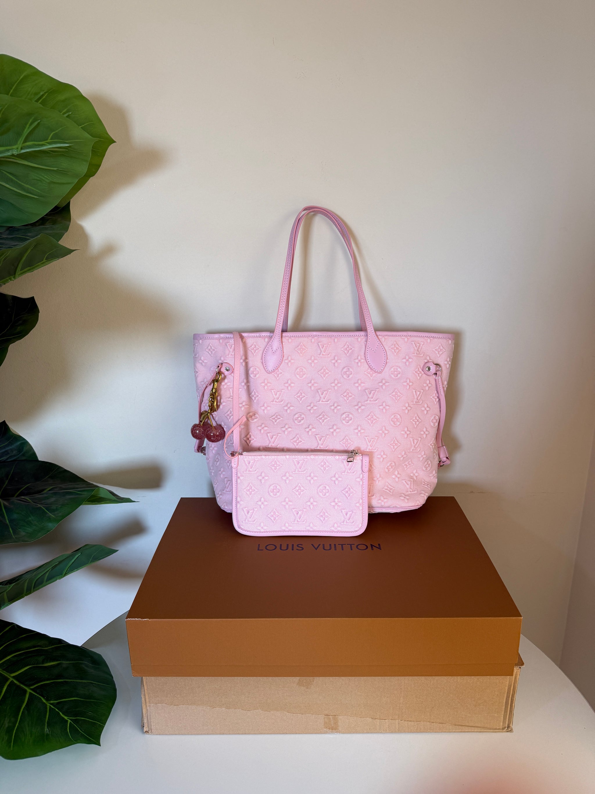 Louis Vuitton Neverfull MM Denim