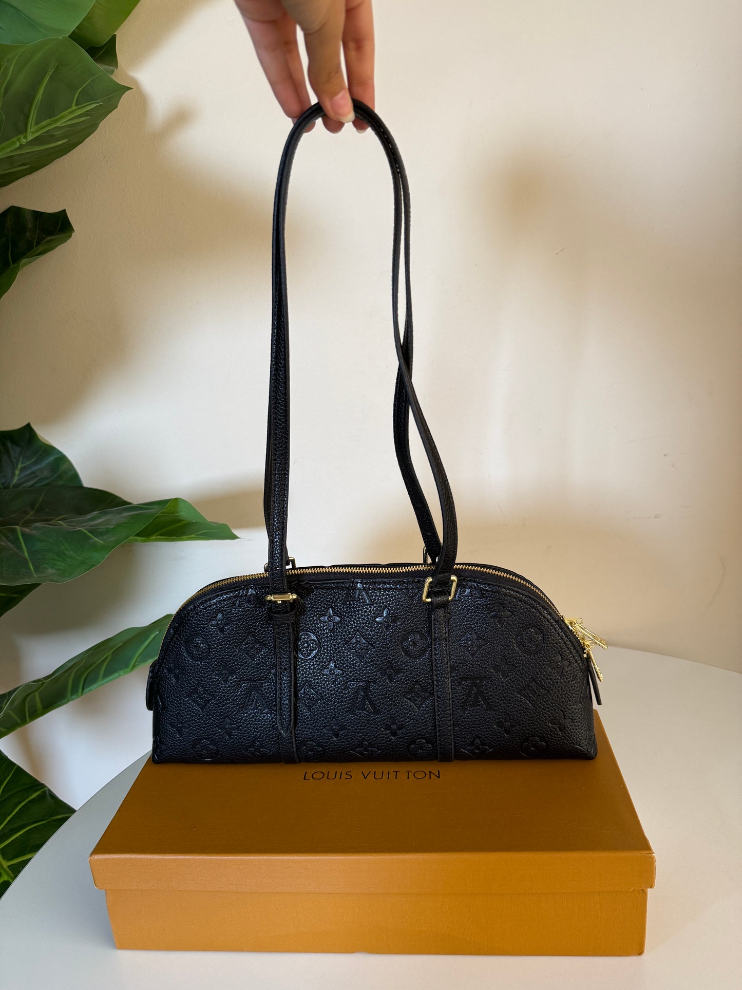 Louis Vuitton Squire East West Shoulder bag