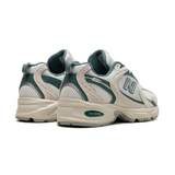 New Balance 530 – Beige Green