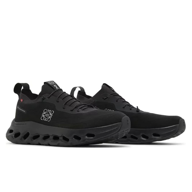 LOEWE x OnCloudtilt All black